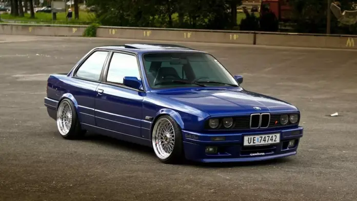 BMW E30 Ursulet